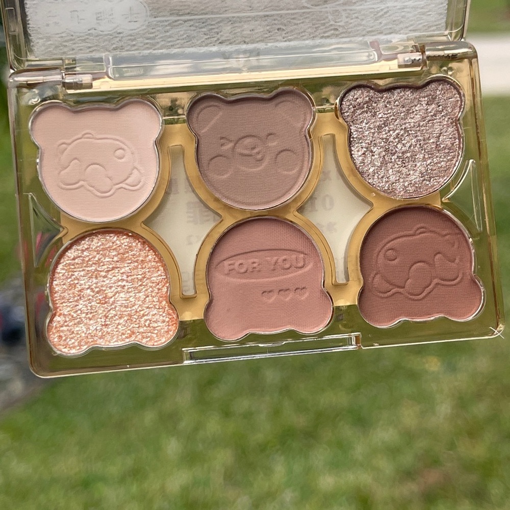 BEAR Design 6 Color Eyeshadow Palette - Picture 8 of 10